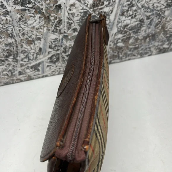 Burberry Zip Pouch - Picture 6 of 14